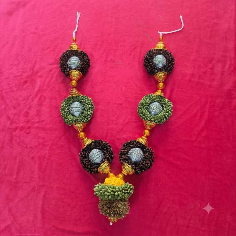 Cardamom Clove Ring Garland