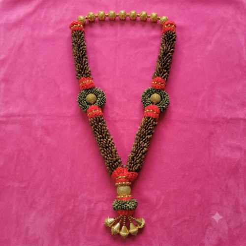Almond-&-Cardamom-Garland
